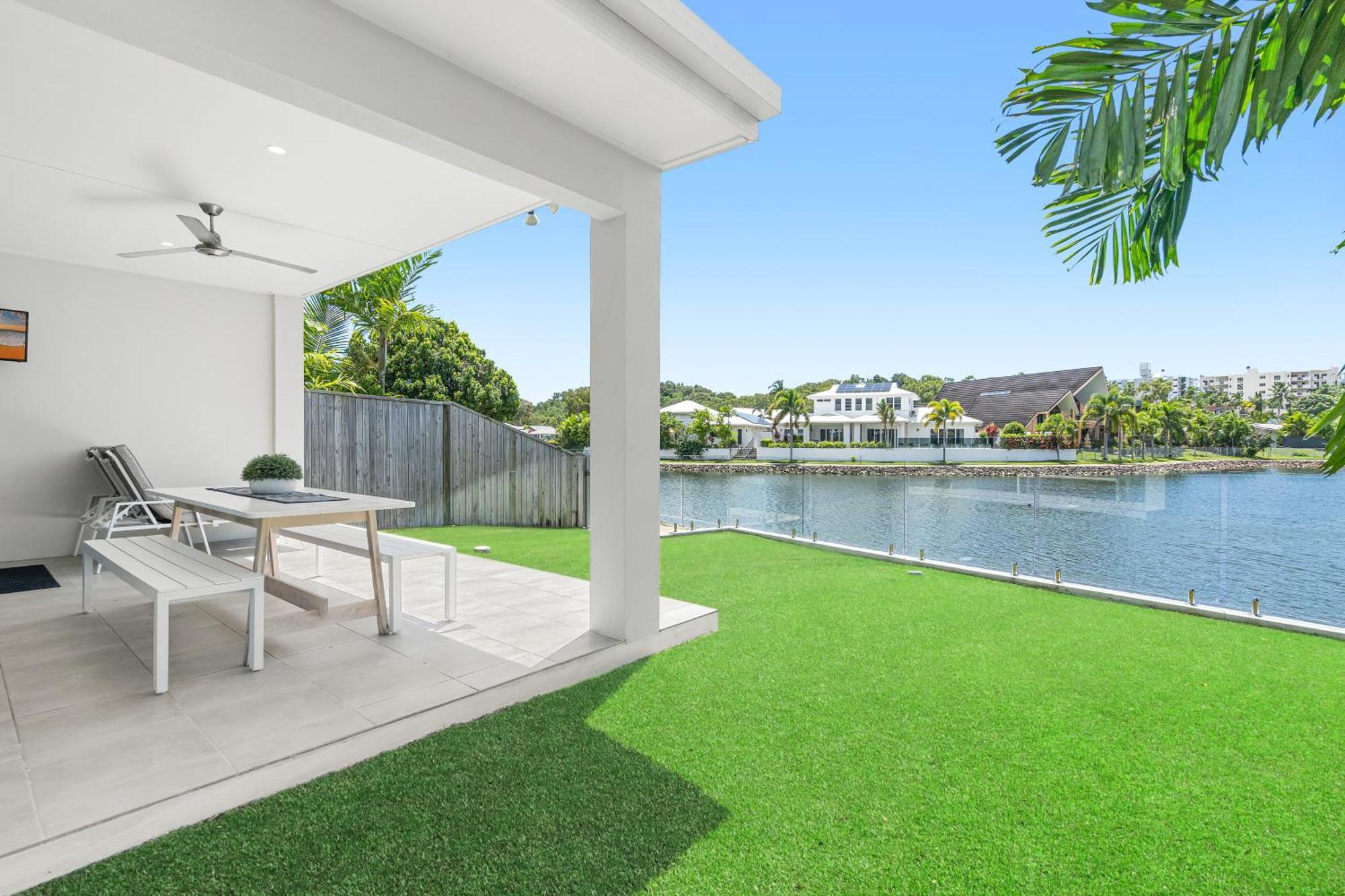 Blue Lagoon Villa B 凱恩斯 外观 照片